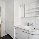 Comfortable In Oerlikon 20 Minutes Away From Airport Lägenhet Zürich