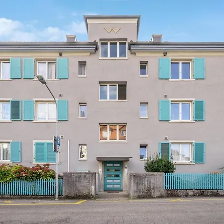 Comfortable In Oerlikon 20 Minutes Away From Airport Lejlighed
