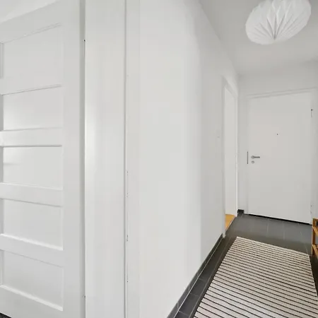 Comfortable In Oerlikon 20 Minutes Away From Airport