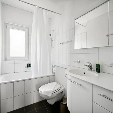 Comfortable In Oerlikon 20 Minutes Away From Airport Lejlighed *