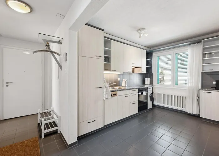 Comfortable In Oerlikon 20 Minutes Away From Airport * 취리히