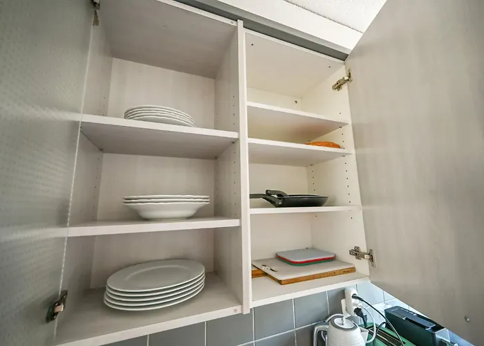 아파트 Comfortable In Oerlikon 20 Minutes Away From Airport *