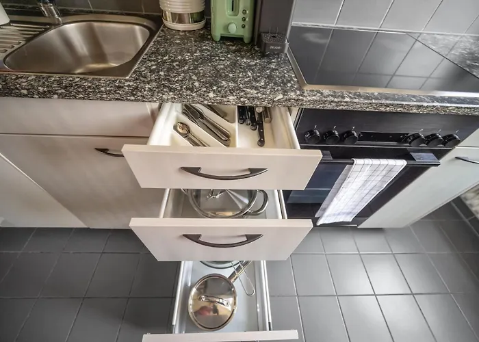 Comfortable In Oerlikon 20 Minutes Away From Airport * Curych