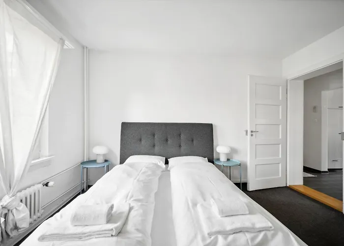 Lägenhet Comfortable In Oerlikon 20 Minutes Away From Airport
