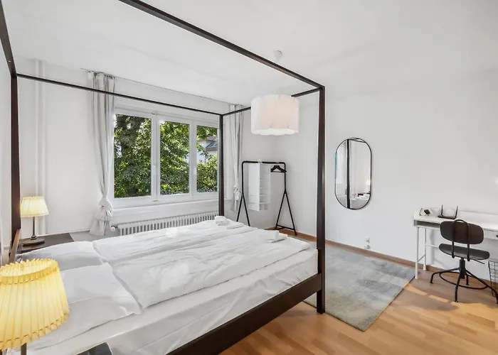 Comfortable In Oerlikon 20 Minutes Away From Airport Apartmán