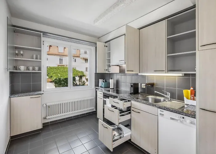 Comfortable In Oerlikon 20 Minutes Away From Airport *