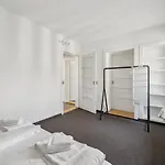 Comfortable In Oerlikon 20 Minutes Away From Airport Apartment Zurich
