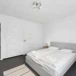 Comfortable In Oerlikon 20 Minutes Away From Airport *