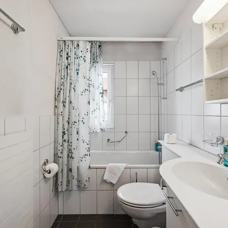 Apartamento Comfortable In Oerlikon 20 Minutes Away From Airport *