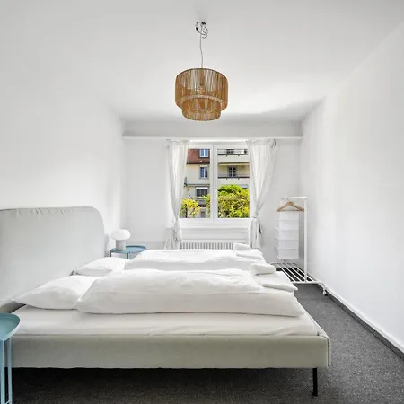 Comfortable In Oerlikon 20 Minutes Away From Airport Lägenhet Zürich