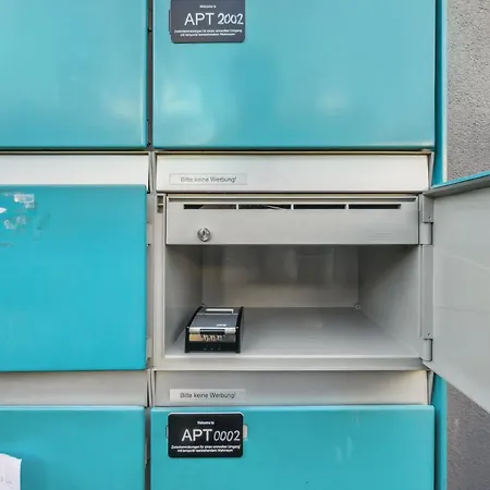 Comfortable In Oerlikon 20 Minutes Away From Airport Apartamento Zurique