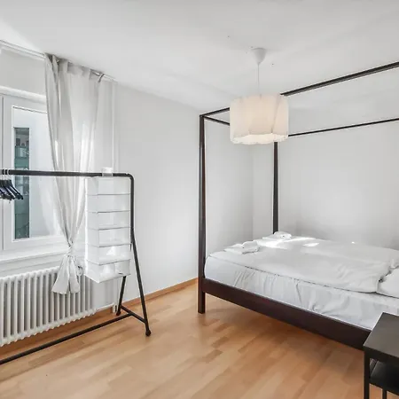 Comfortable In Oerlikon 20 Minutes Away From Airport * Zurique