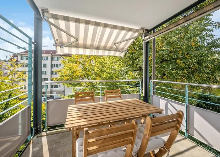 Apartamento Comfortable In Oerlikon 20 Minutes Away From Airport *