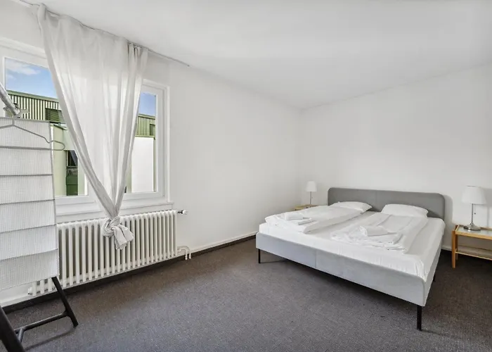 Comfortable In Oerlikon 20 Minutes Away From Airport
