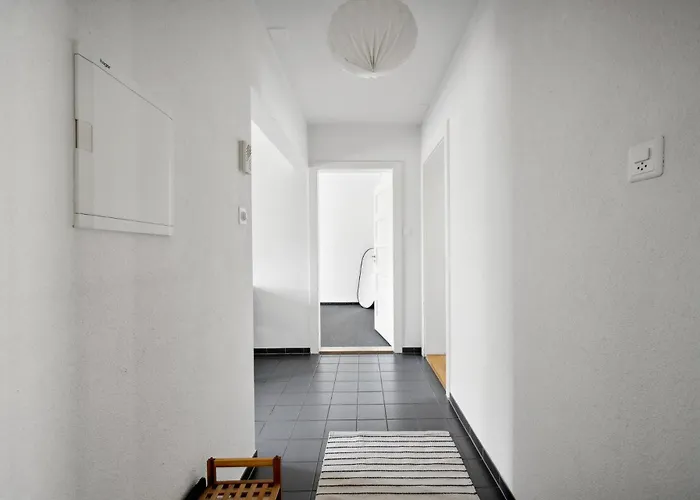 Apartamento Comfortable In Oerlikon 20 Minutes Away From Airport *