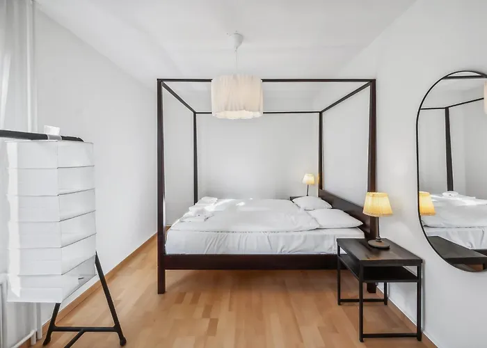 Apartamento Comfortable In Oerlikon 20 Minutes Away From Airport *